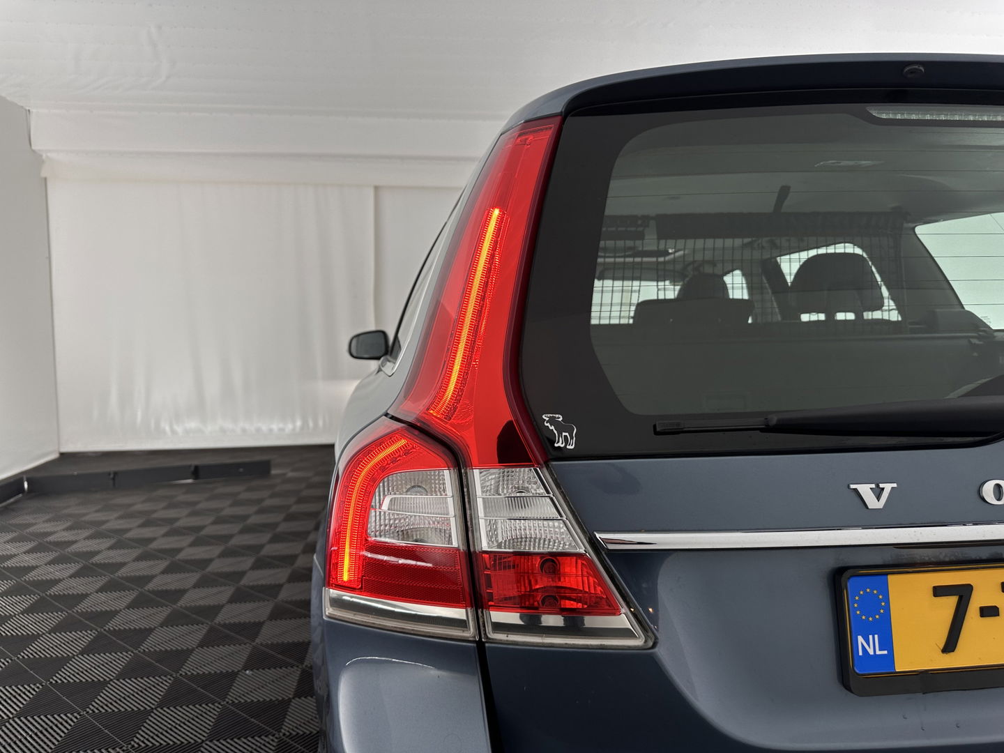 Volvo V70 1.6 D2 Nordic+ *PANO | LEATHER | XENON | MEMORY-PACK | COMFORT-SEATS | NAVI-FULLMAP | ECC | PDC | CRUISE | 17''ALU*