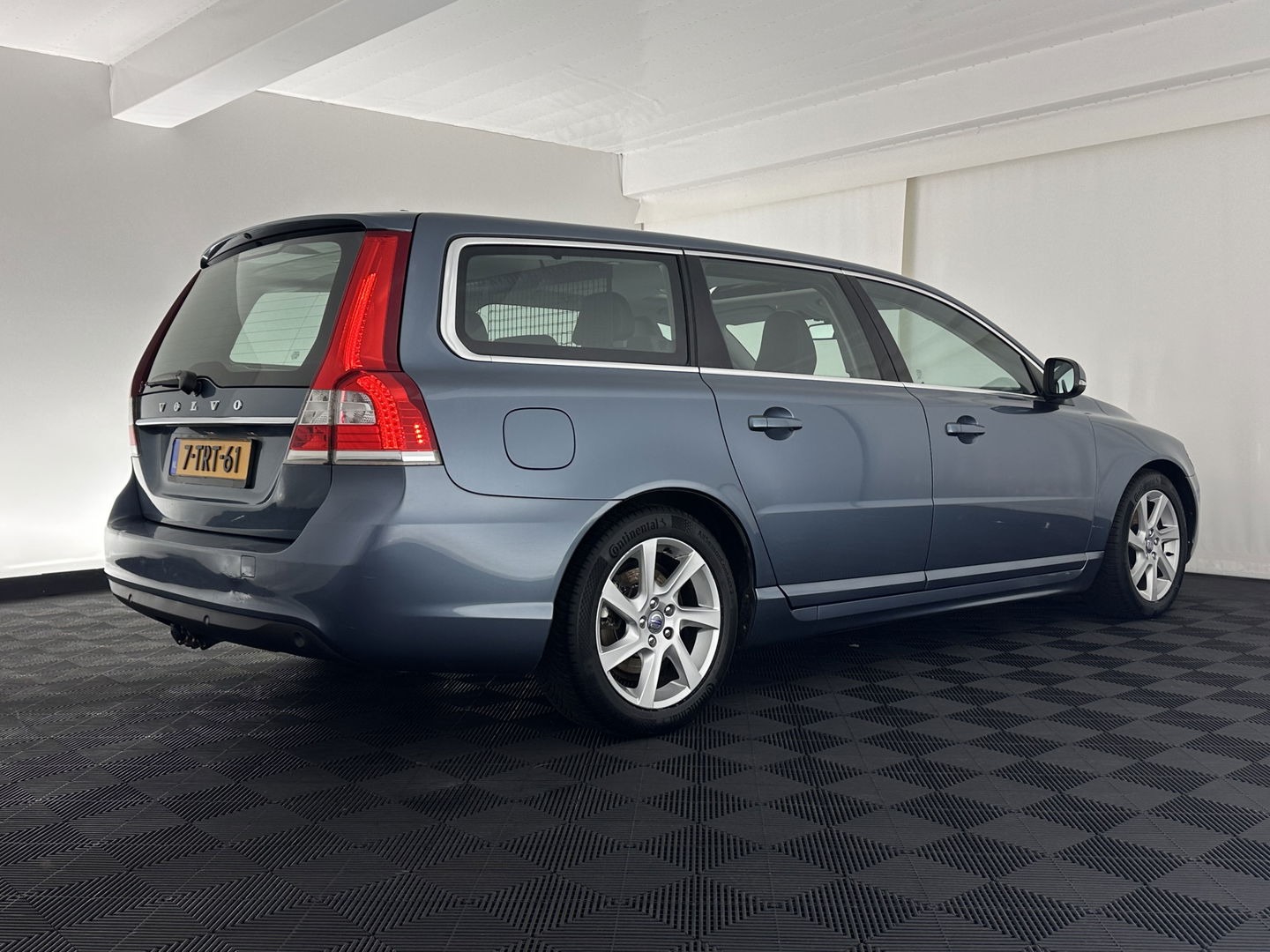 Volvo V70 1.6 D2 Nordic+ *PANO | LEATHER | XENON | MEMORY-PACK | COMFORT-SEATS | NAVI-FULLMAP | ECC | PDC | CRUISE | 17''ALU*