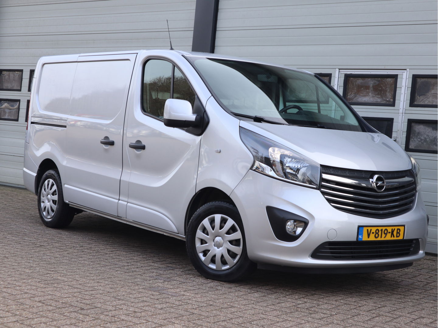 Opel Vivaro 1.6 CDTI 126pk Euro 6 - Airco - Navi - Cruise - Trekhaak