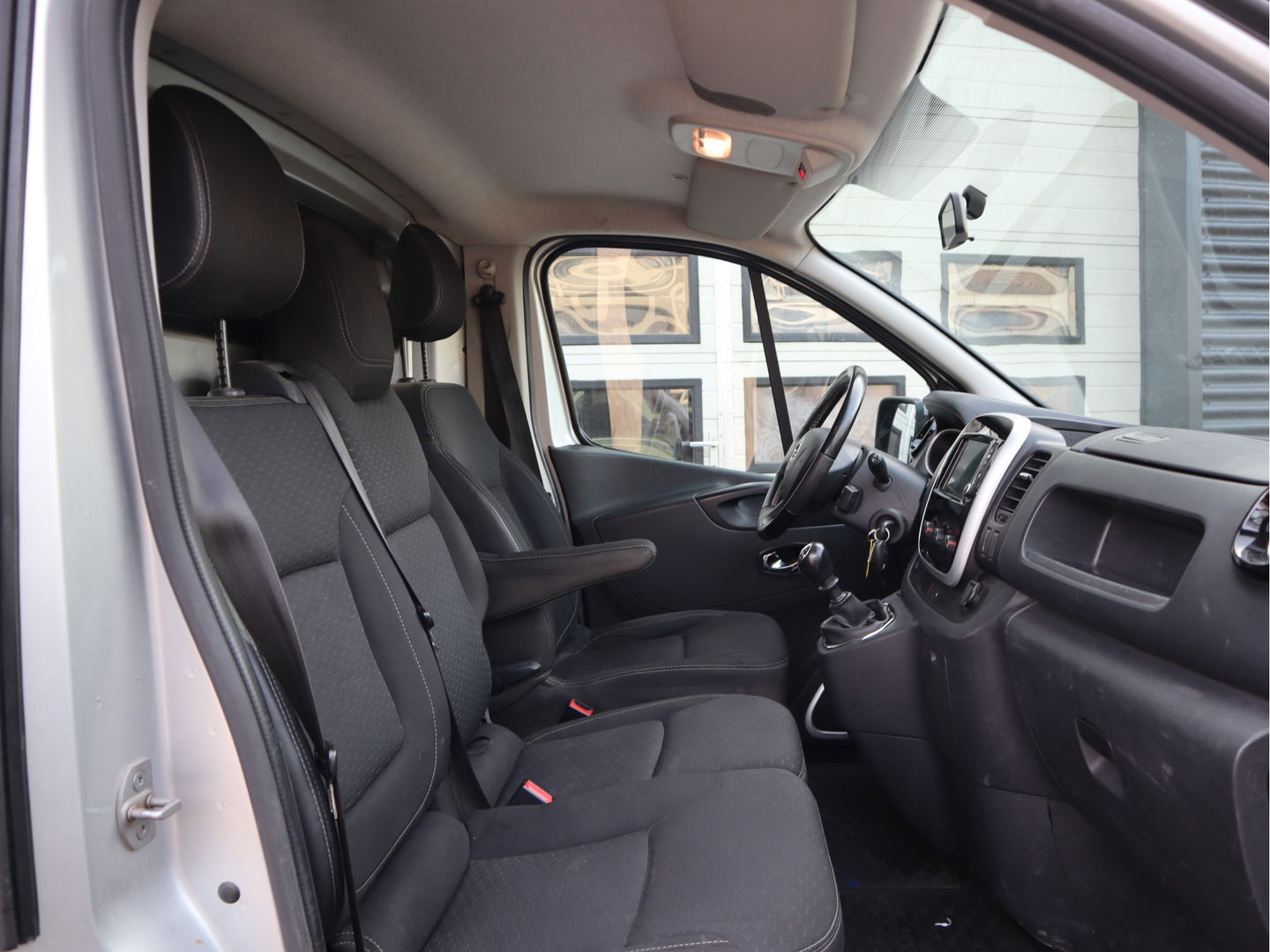 Opel Vivaro 1.6 CDTI 126pk Euro 6 - Airco - Navi - Cruise - Trekhaak