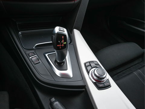 BMW 3 Serie Touring 316d Centennial Executive Aut. *FULL-LED | SPORT-SEATS | NAVI-FULLMAP | ECC | PDC | CRUISE | 16''ALU*