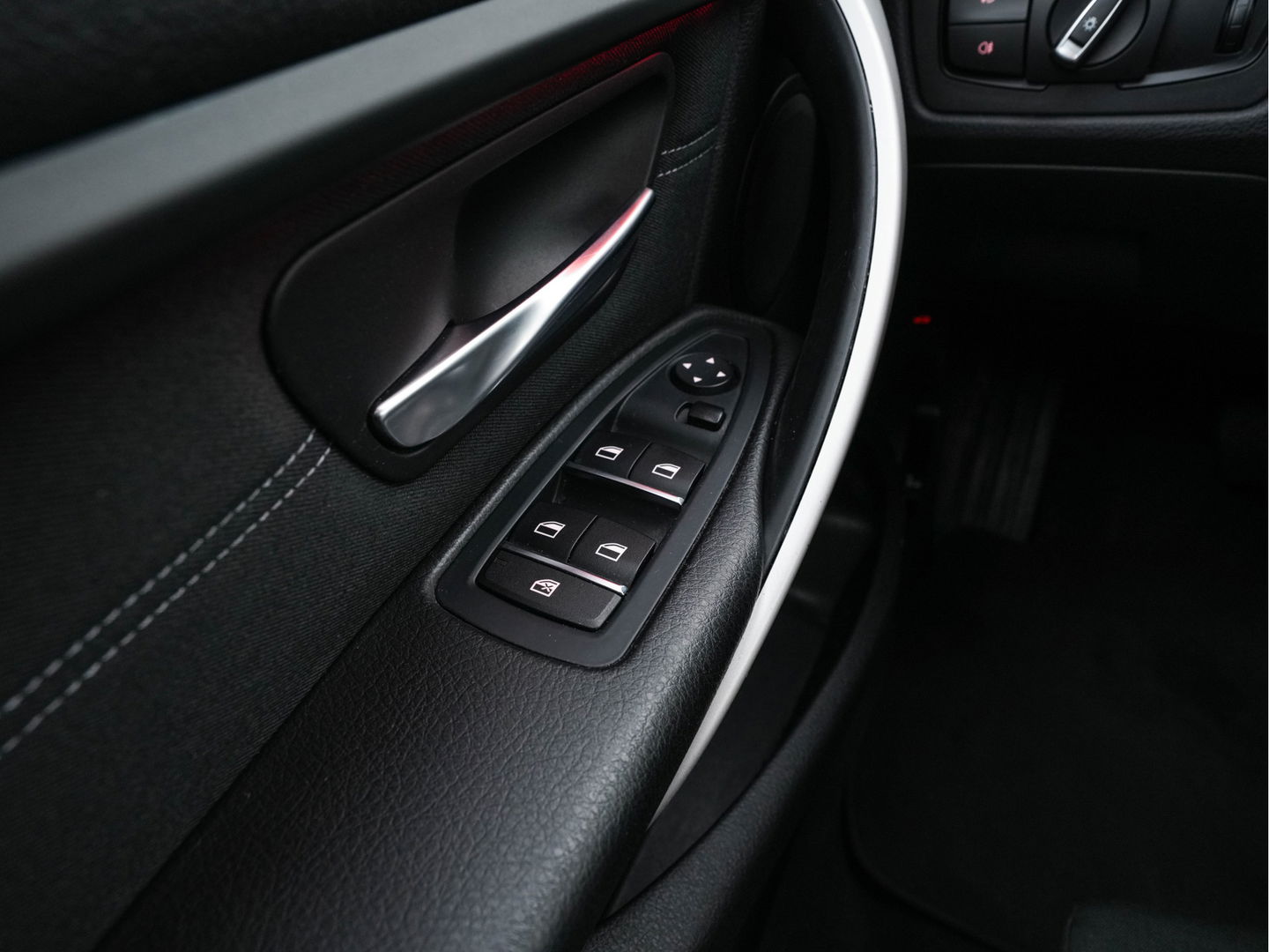 BMW 3 Serie Touring 316d Centennial Executive Aut. *FULL-LED | SPORT-SEATS | NAVI-FULLMAP | ECC | PDC | CRUISE | 16''ALU*