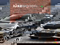 BMW 3 Serie - Touring 320i M-Sport Shadow HiFi 19inch Camera NL-auto