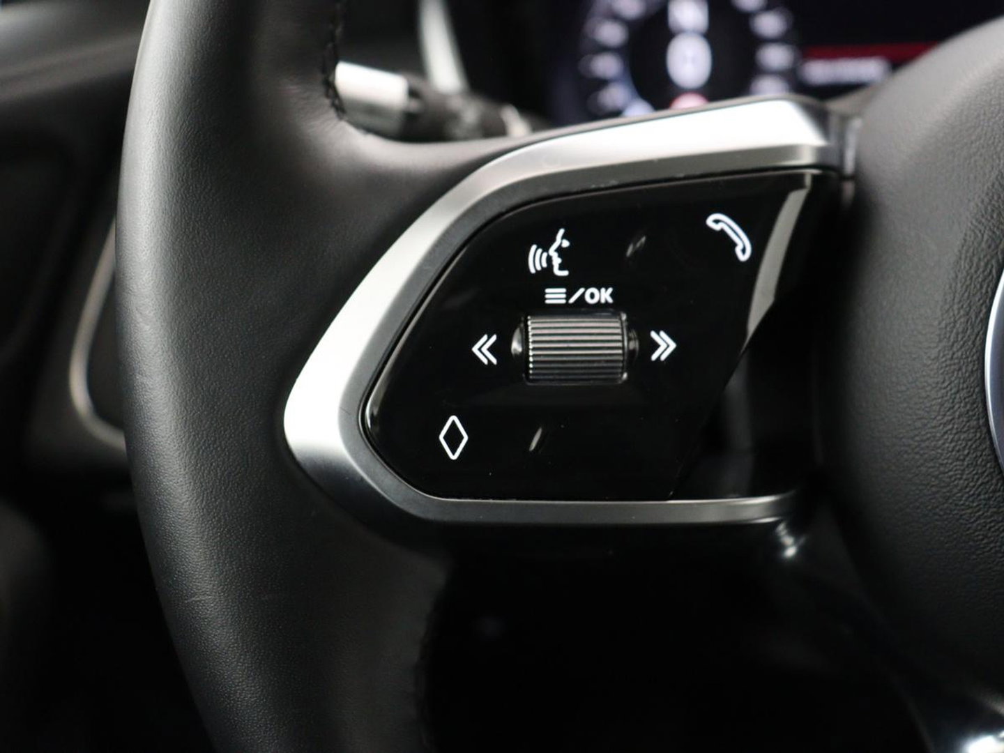 Jaguar I-PACE EV400 Business Edition S 90 kWh | SOH 93% | 46.900km NAP | Panoramadak | Leder | Stoelverwarming | Meridian Sound | Carplay | Keyless | Navigatie | Full LED | Stuurverwarming