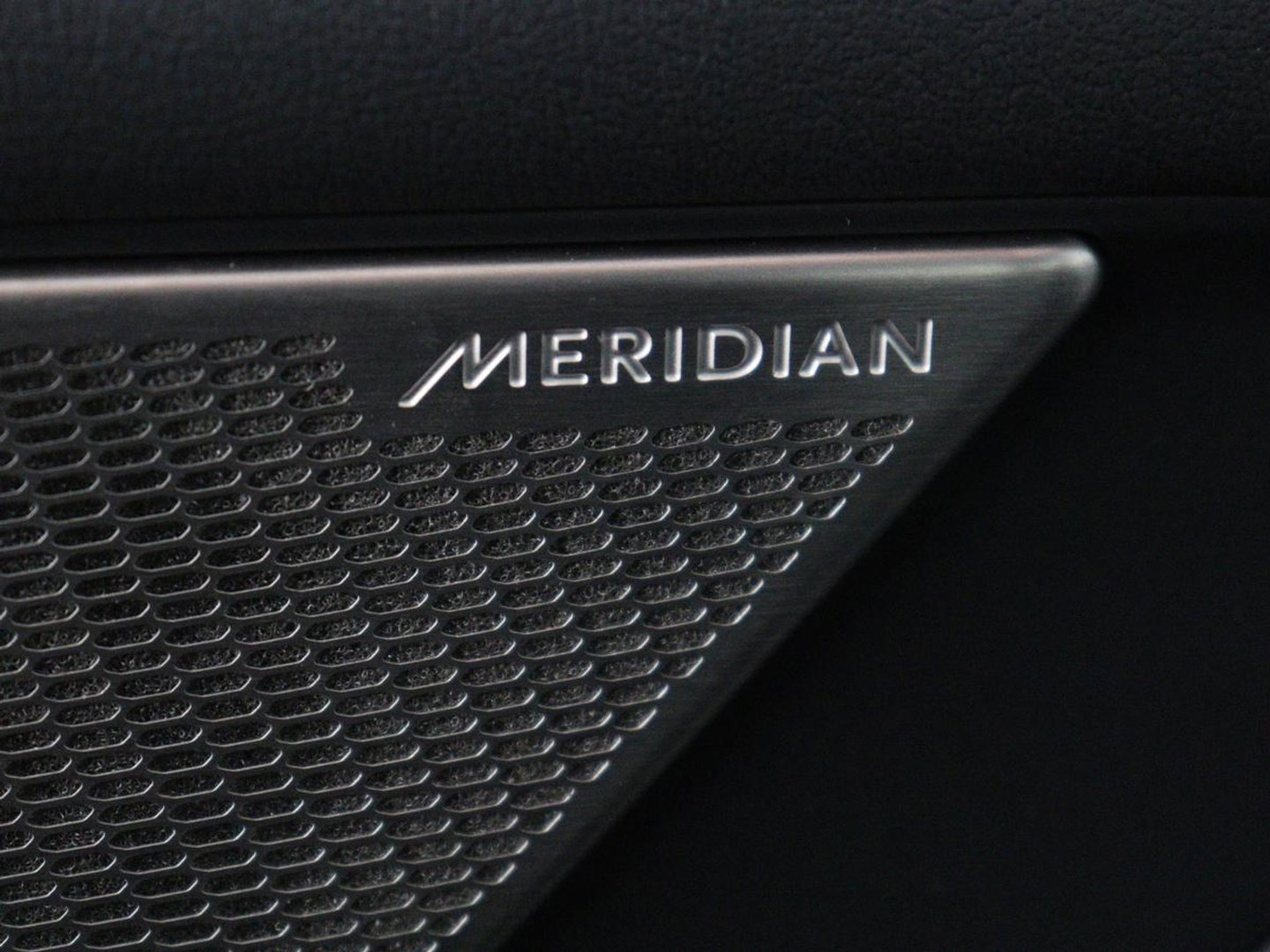 Jaguar I-PACE EV400 Business Edition S 90 kWh | SOH 93% | 46.900km NAP | Panoramadak | Leder | Stoelverwarming | Meridian Sound | Carplay | Keyless | Navigatie | Full LED | Stuurverwarming