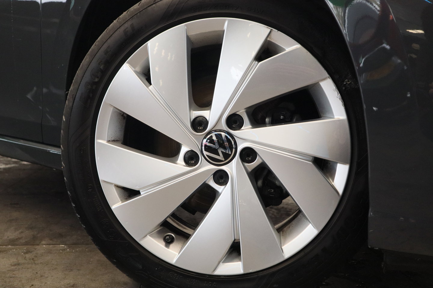 Volkswagen Golf 1.5 eTSI Style Panoramadak Elec.Trekhaak IQ-led 24 Maanden garantie* (Vraag naar de voorwaarden)