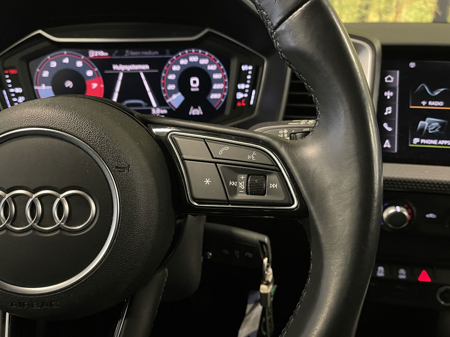 Audi A1 Sportback 25 TFSI Pro Line | origineel Nederlands | Draadloze Appel Carplay | Android Auto | Lane Assist | DAB | Lichtmetaal |