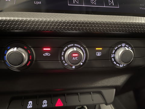 Audi A1 Sportback 25 TFSI Pro Line | origineel Nederlands | Draadloze Appel Carplay | Android Auto | Lane Assist | DAB | Lichtmetaal |