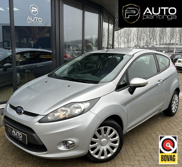 Ford Fiesta - 1.25 Titanium 82PK | Nette Staat | Airco | Elektrische Ramen | Voorruitverwarming | Stoelverwarming | Bluetooth |