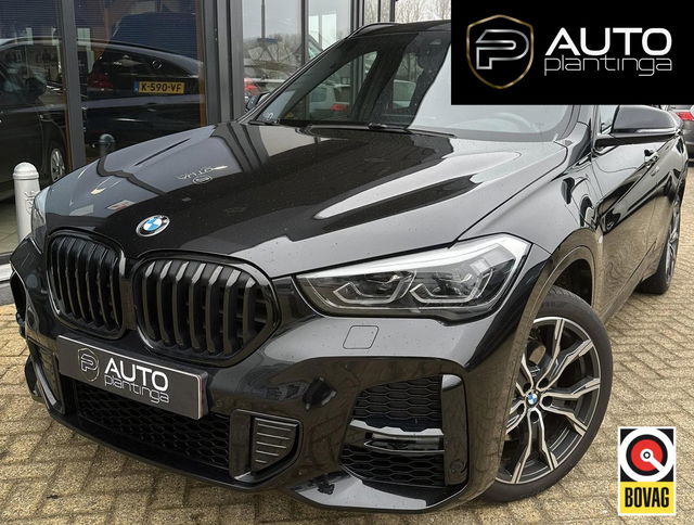 BMW X1 - xDrive25e | PANO | 19" | HUD | H&K | 1ste Eigenaar | LED | FULL OPTION! | Dealer Onderhouden!