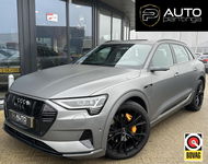 Audi e-tron - e-tron 55 quattro 95 kWh BOMVOL | PANO | Audi Virtual Mirrors | Virtual Cockpit | Lederen Sportstoelen | Elektrische Stoel | B&O | 360 Camera |  2 Sleutels | Betreft een Wrap, Originele kleur is Antigua Blue Metallic |
