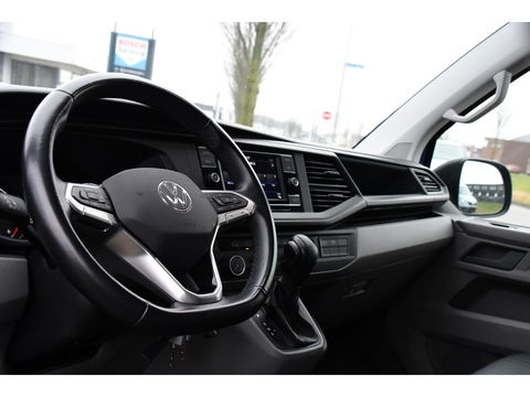 Volkswagen Transporter 2.0 TDI L2H1 DC 30 Bulli Edition Camera, Cruise, Carplay, LED, Leder, 150pk, Stoelverwarming, Standkachel, Uniek!