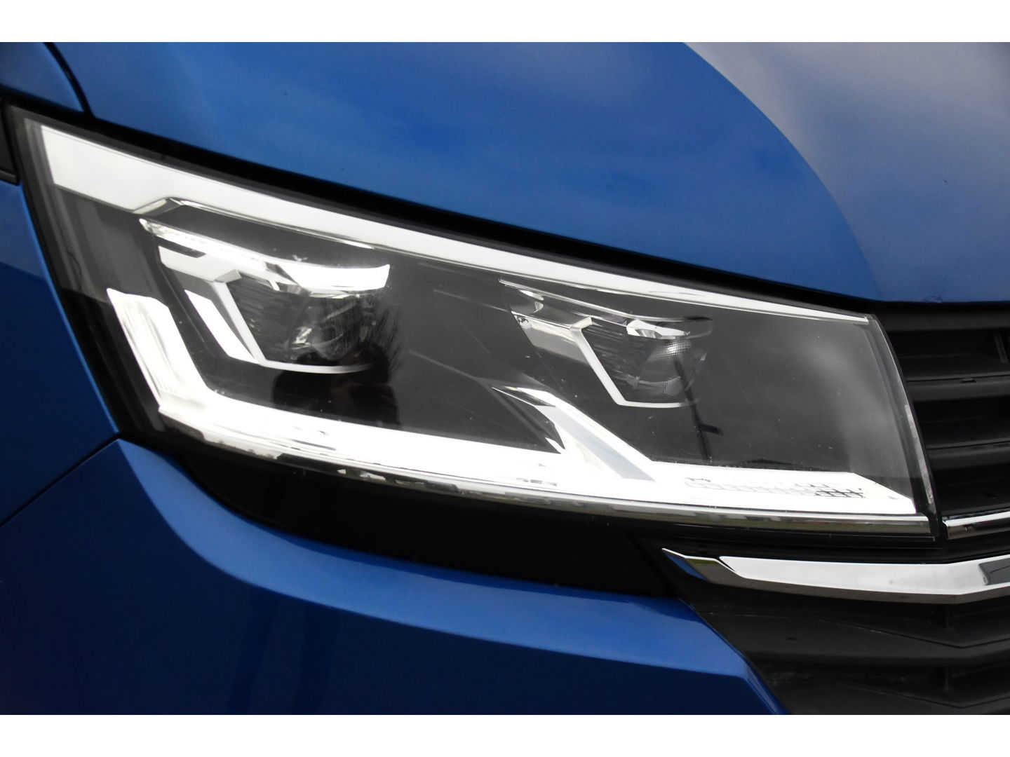 Volkswagen Transporter 2.0 TDI L2H1 DC 30 Bulli Edition Camera, Cruise, Carplay, LED, Leder, 150pk, Stoelverwarming, Standkachel, Uniek!