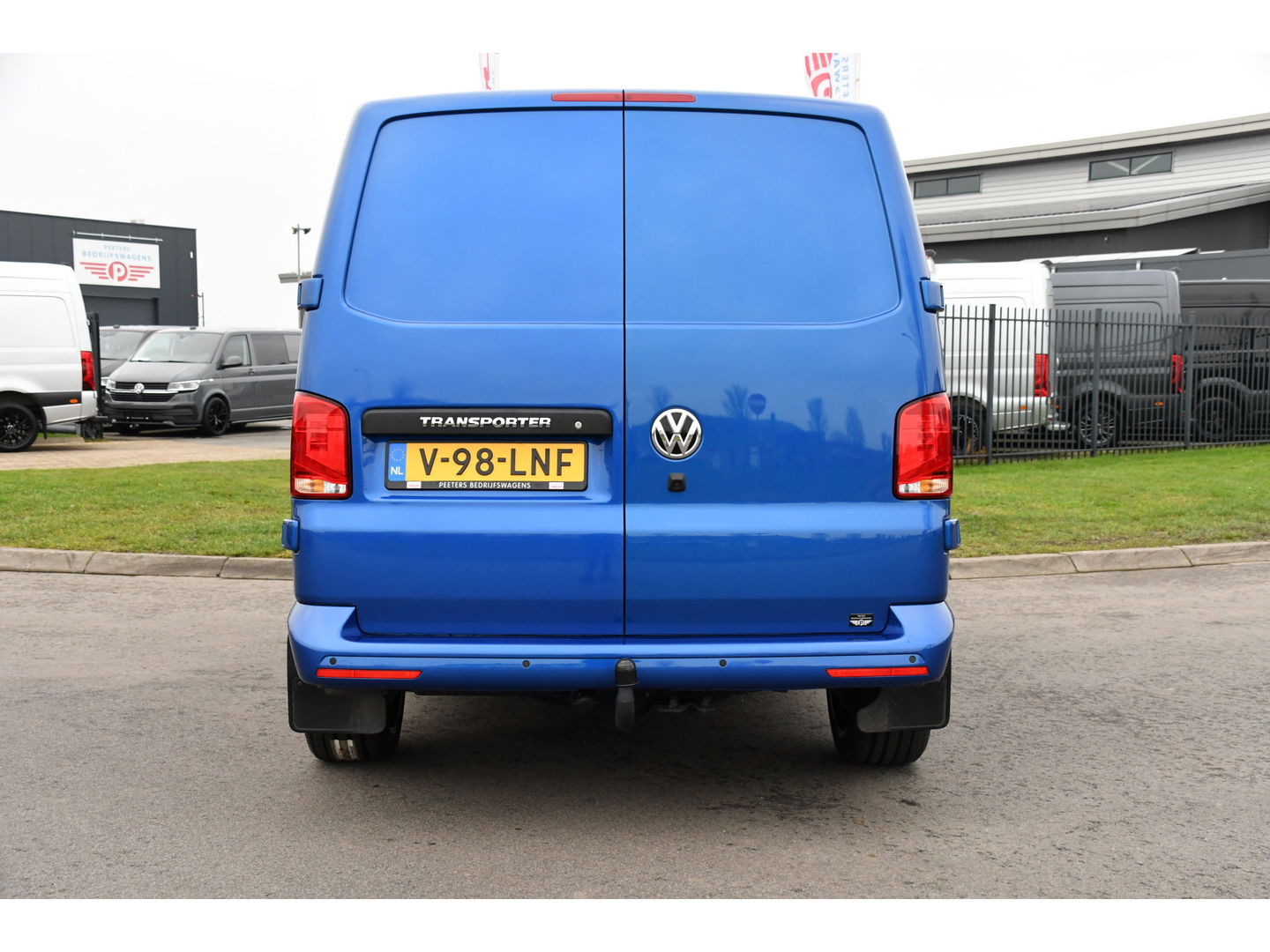 Volkswagen Transporter 2.0 TDI L2H1 DC 30 Bulli Edition Camera, Cruise, Carplay, LED, Leder, 150pk, Stoelverwarming, Standkachel, Uniek!