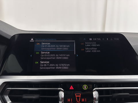 BMW 3 Serie Touring 320e Business Edition Plus [Plug-In] (INCL-BTW) Aut. *LEATHER | FULL-LED | HEATED-SPORTSEATS | DIGI-COCKPIT | HIFI-SOUND | NAVI-FULLMAP | PRIVACYGLASS | PDC | AMBIENTLIGHT | DAB | KEYLESS | TOWBAR | 17"ALU* *