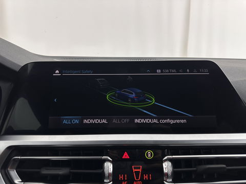 BMW 3 Serie Touring 320e Business Edition Plus [Plug-In] (INCL-BTW) Aut. *LEATHER | FULL-LED | HEATED-SPORTSEATS | DIGI-COCKPIT | HIFI-SOUND | NAVI-FULLMAP | PRIVACYGLASS | PDC | AMBIENTLIGHT | DAB | KEYLESS | TOWBAR | 17"ALU* *