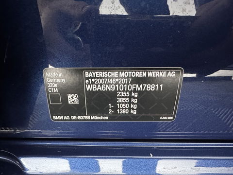 BMW 3 Serie Touring 320e Business Edition Plus [Plug-In] (INCL-BTW) Aut. *LEATHER | FULL-LED | HEATED-SPORTSEATS | DIGI-COCKPIT | HIFI-SOUND | NAVI-FULLMAP | PRIVACYGLASS | PDC | AMBIENTLIGHT | DAB | KEYLESS | TOWBAR | 17"ALU* *