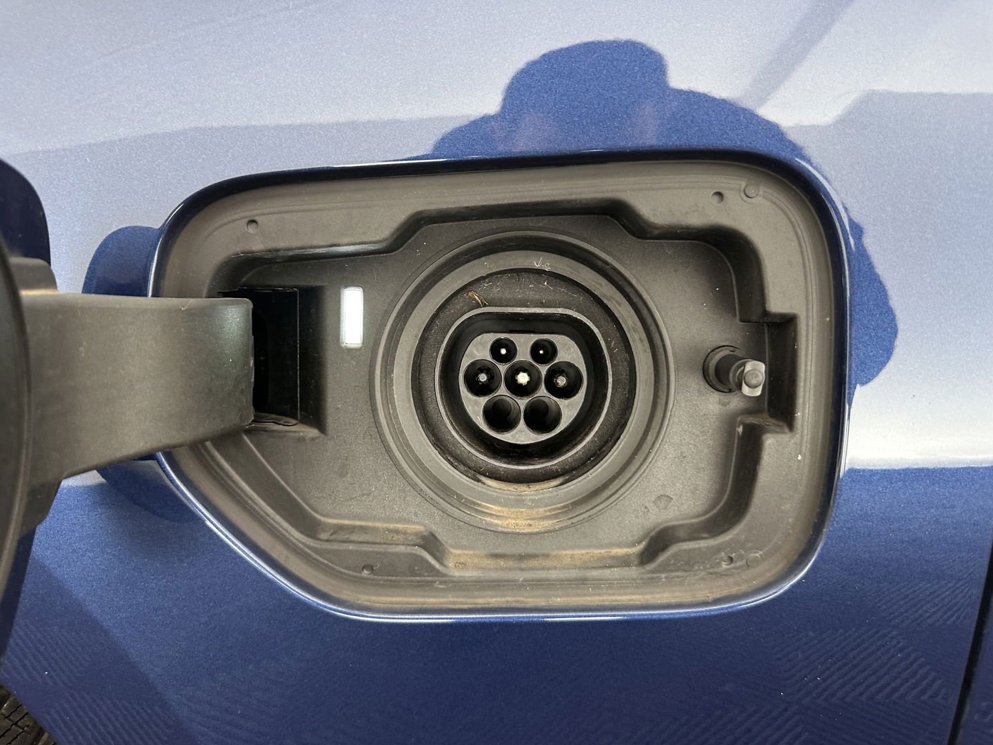 BMW 3 Serie Touring 320e Business Edition Plus [Plug-In] (INCL-BTW) Aut. *LEATHER | FULL-LED | HEATED-SPORTSEATS | DIGI-COCKPIT | HIFI-SOUND | NAVI-FULLMAP | PRIVACYGLASS | PDC | AMBIENTLIGHT | DAB | KEYLESS | TOWBAR | 17"ALU* *