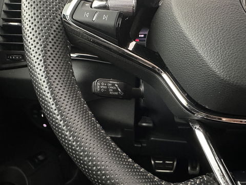 Škoda Karoq 1.5 TSI ACT Sportline Business (INCL-BTW) Aut. *PANO | DIGI-COCKPIT | FULL-LED | ADAPTIVE-CRUISE | CANTON-AUDIO | BLINDSPOT | HEATED-SPORTSEATS | CAMERA | AMBIENTLIGHT | NAVI-FULLMAP | KEYLESS | DAB+ | TOWBAR | PRIVACYGLAS