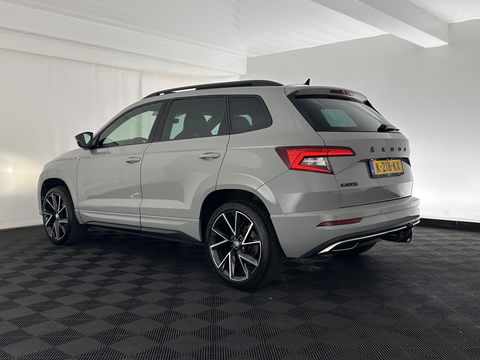 Škoda Karoq 1.5 TSI ACT Sportline Business (INCL-BTW) Aut. *PANO | DIGI-COCKPIT | FULL-LED | ADAPTIVE-CRUISE | CANTON-AUDIO | BLINDSPOT | HEATED-SPORTSEATS | CAMERA | AMBIENTLIGHT | NAVI-FULLMAP | KEYLESS | DAB+ | TOWBAR | PRIVACYGLAS