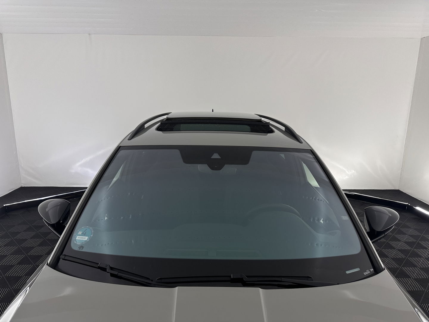 Škoda Karoq 1.5 TSI ACT Sportline Business (INCL-BTW) Aut. *PANO | DIGI-COCKPIT | FULL-LED | ADAPTIVE-CRUISE | CANTON-AUDIO | BLINDSPOT | HEATED-SPORTSEATS | CAMERA | AMBIENTLIGHT | NAVI-FULLMAP | KEYLESS | DAB+ | TOWBAR | PRIVACYGLAS