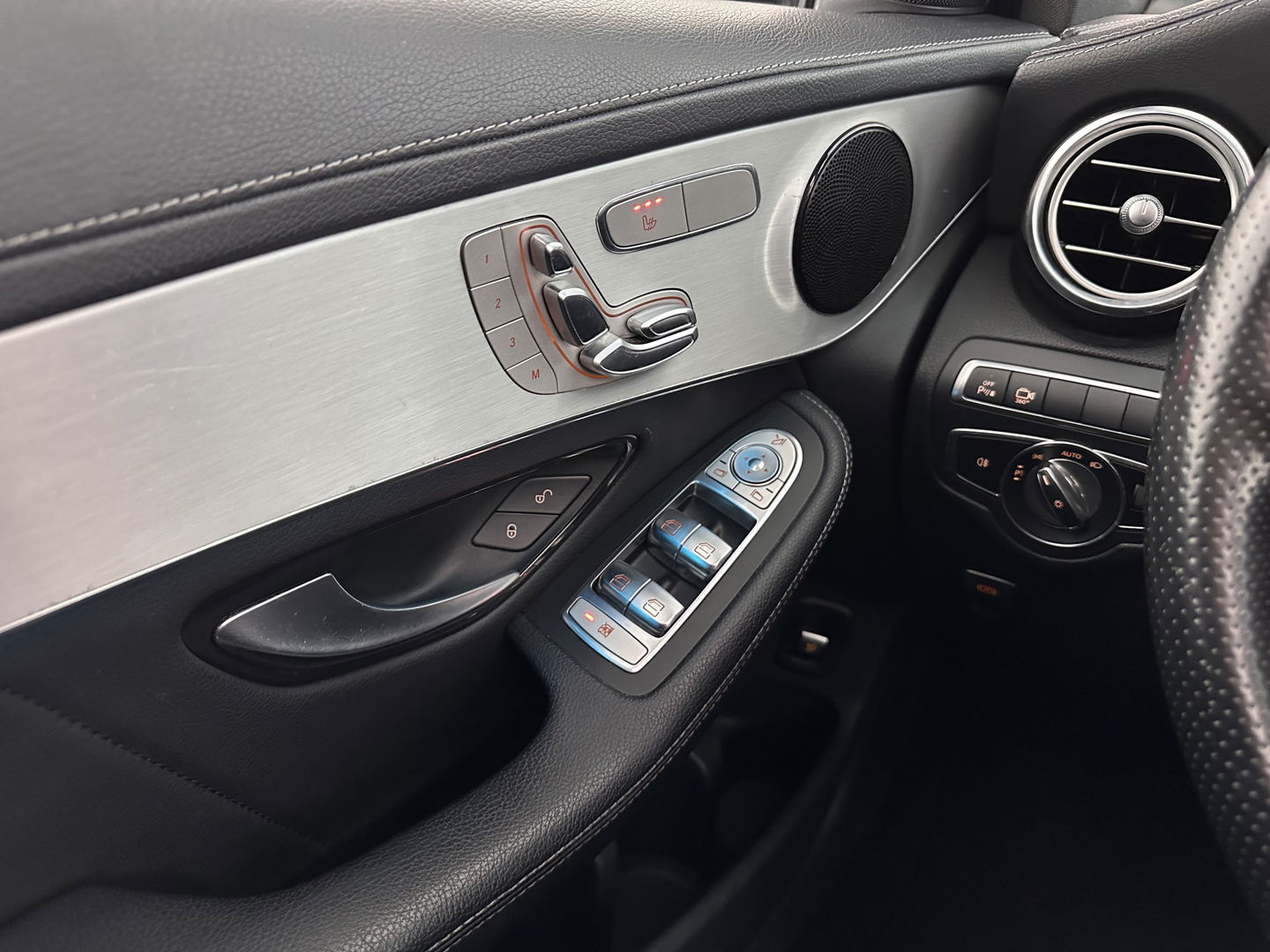 Mercedes-Benz GLC Coupé 250 d 4MATIC AMG Sport Edition (INCL-BTW) *PANO | LEATHER | FULL-LED | MEMORY-PACK | TOPVIEW | HEATED-SPORTSEATS | NAVI-FULLMAP | PRIVACYGLASS | SHIFTPADDLES | ECC | PDC | CRUISE | 19''ALU*