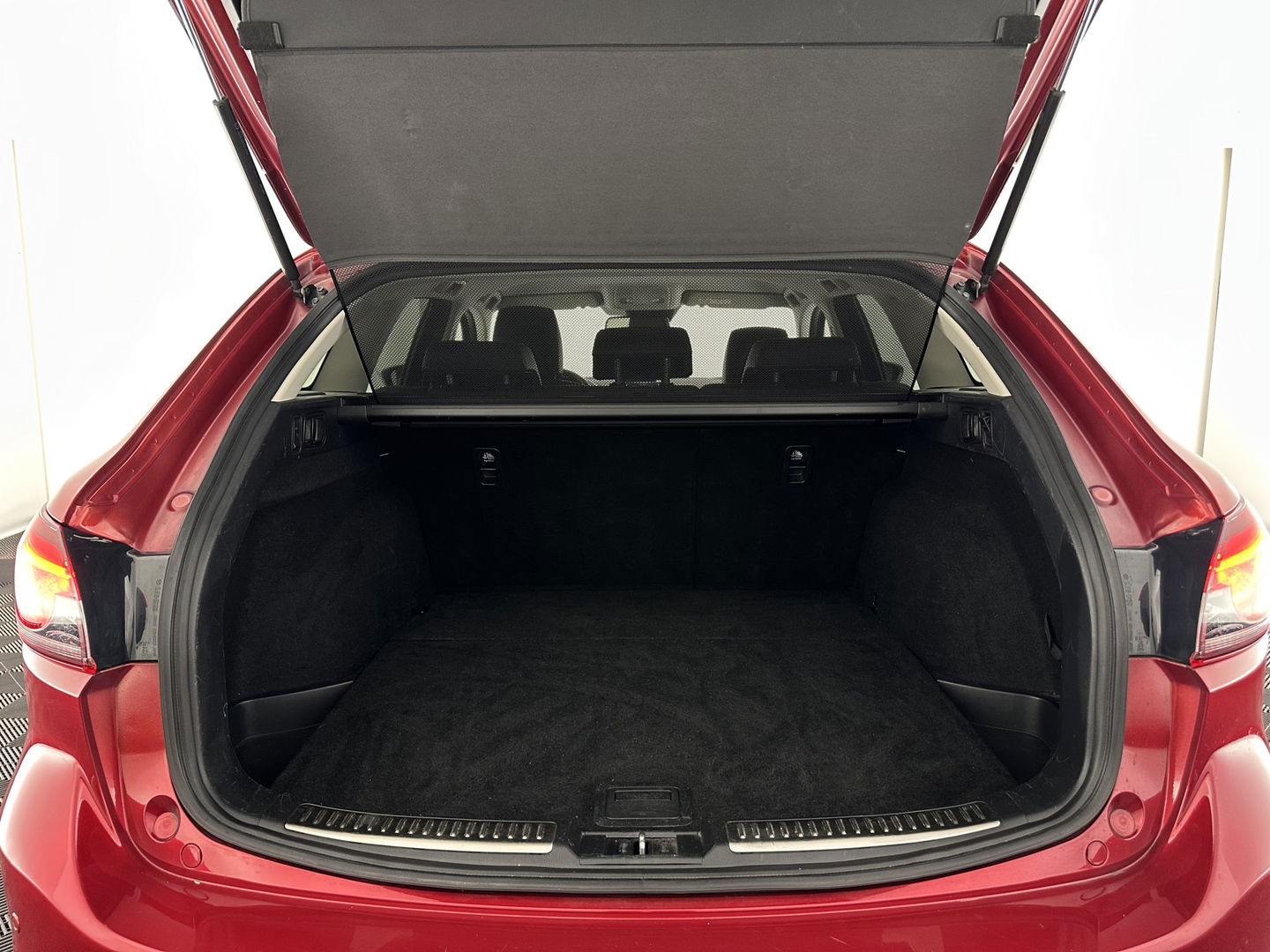 Mazda 6 Sportbreak 2.2D SkyActiv-D 150 Skylease GT *LEATHER | FULL-LED | MEMORY-PACK | HEATED-SPORTSEATS | BLINDSPOT | KEYLESS | DAB+ | NAVI-FULLMAP | ECC | PDC | CRUISE | PRIVACYGLASS |  17''ALU*