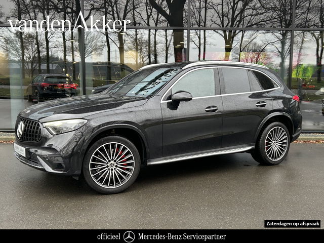 Mercedes-Benz GLC - 300e AMG 4Matic // Panorama dak // Burmester // Memory // 360 Camera // 20 inch // Treeplanken // Sfeerverlichting // Keyless