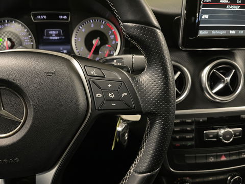 Mercedes-Benz A-Klasse 180 Ambition | Cruise Control | Parkeersensoren | Elektrische Bestuurdersstoel + Memory | Bluetooth | Isofix | Navigatie | Elektrisch Bedienbare Spiegels