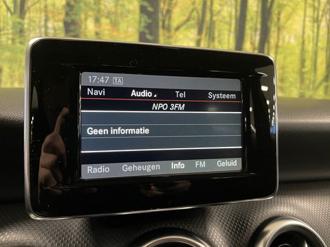 Mercedes-Benz A-Klasse 180 Ambition | Cruise Control | Parkeersensoren | Elektrische Bestuurdersstoel + Memory | Bluetooth | Isofix | Navigatie | Elektrisch Bedienbare Spiegels