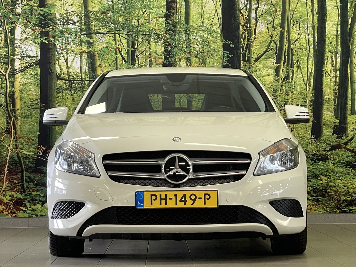 Mercedes-Benz A-Klasse 180 Ambition | Cruise Control | Parkeersensoren | Elektrische Bestuurdersstoel + Memory | Bluetooth | Isofix | Navigatie | Elektrisch Bedienbare Spiegels