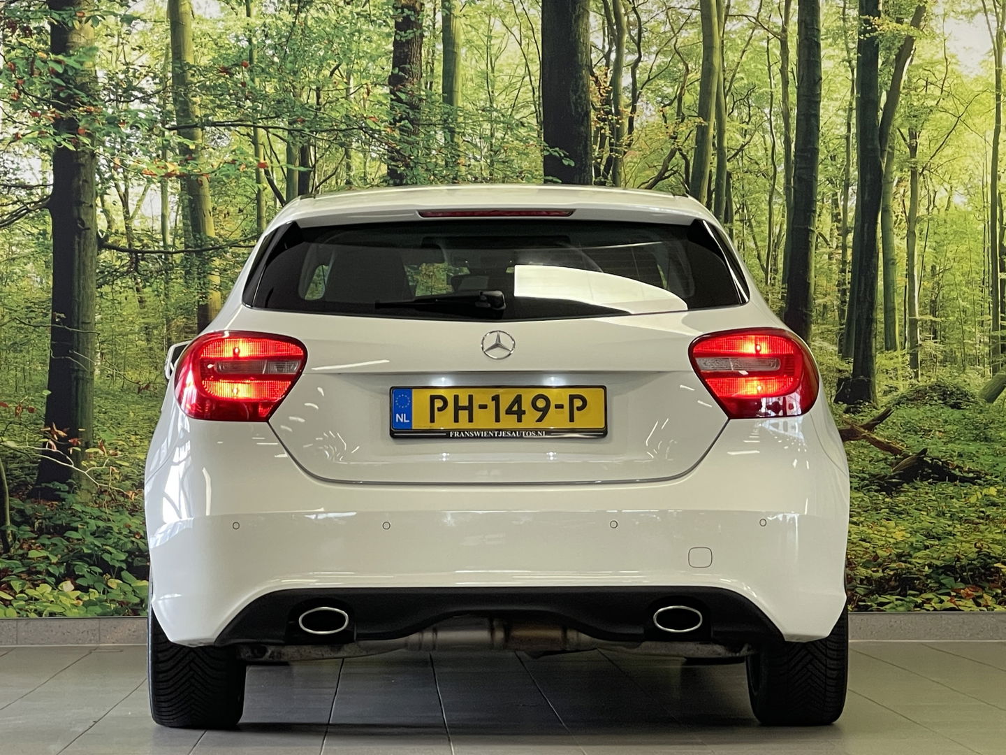 Mercedes-Benz A-Klasse 180 Ambition | Cruise Control | Parkeersensoren | Elektrische Bestuurdersstoel + Memory | Bluetooth | Isofix | Navigatie | Elektrisch Bedienbare Spiegels