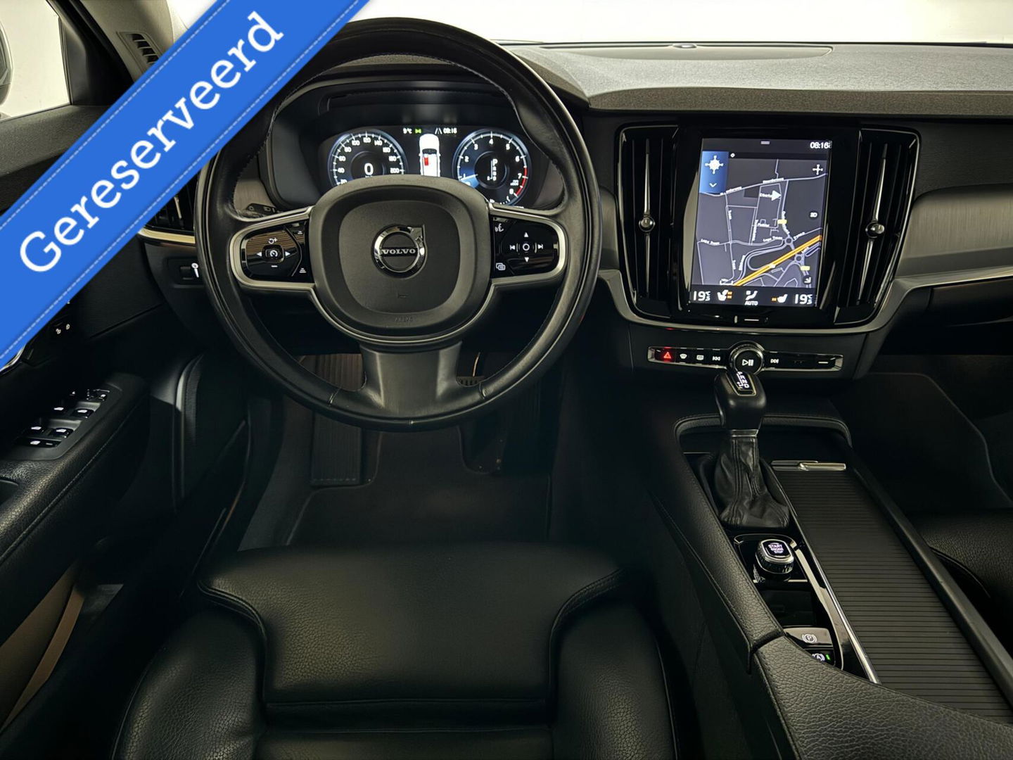 Volvo V90 2.0 T4 Momentum Leer Carplay Autopilot Trekh. NAP