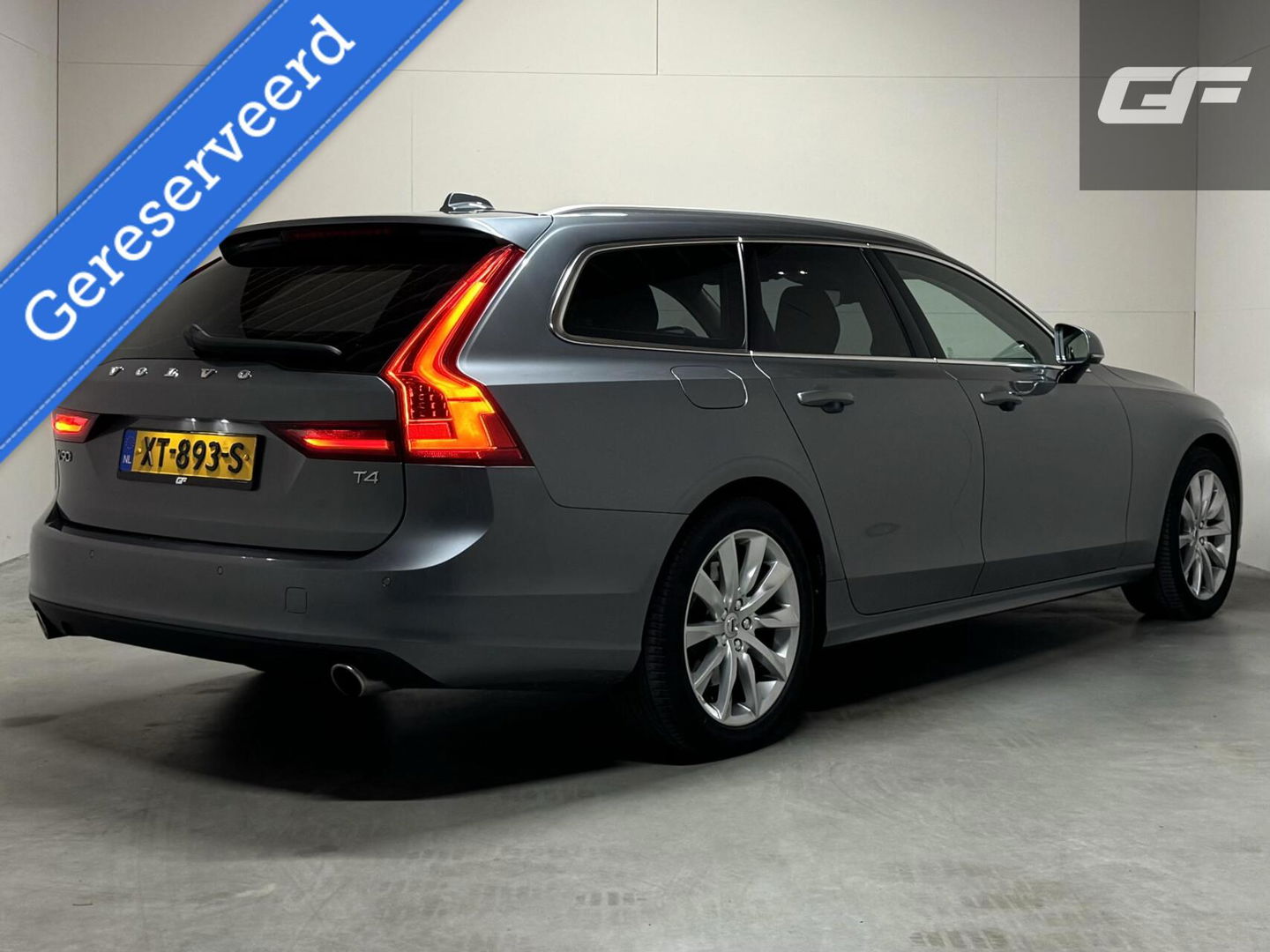 Volvo V90 2.0 T4 Momentum Leer Carplay Autopilot Trekh. NAP