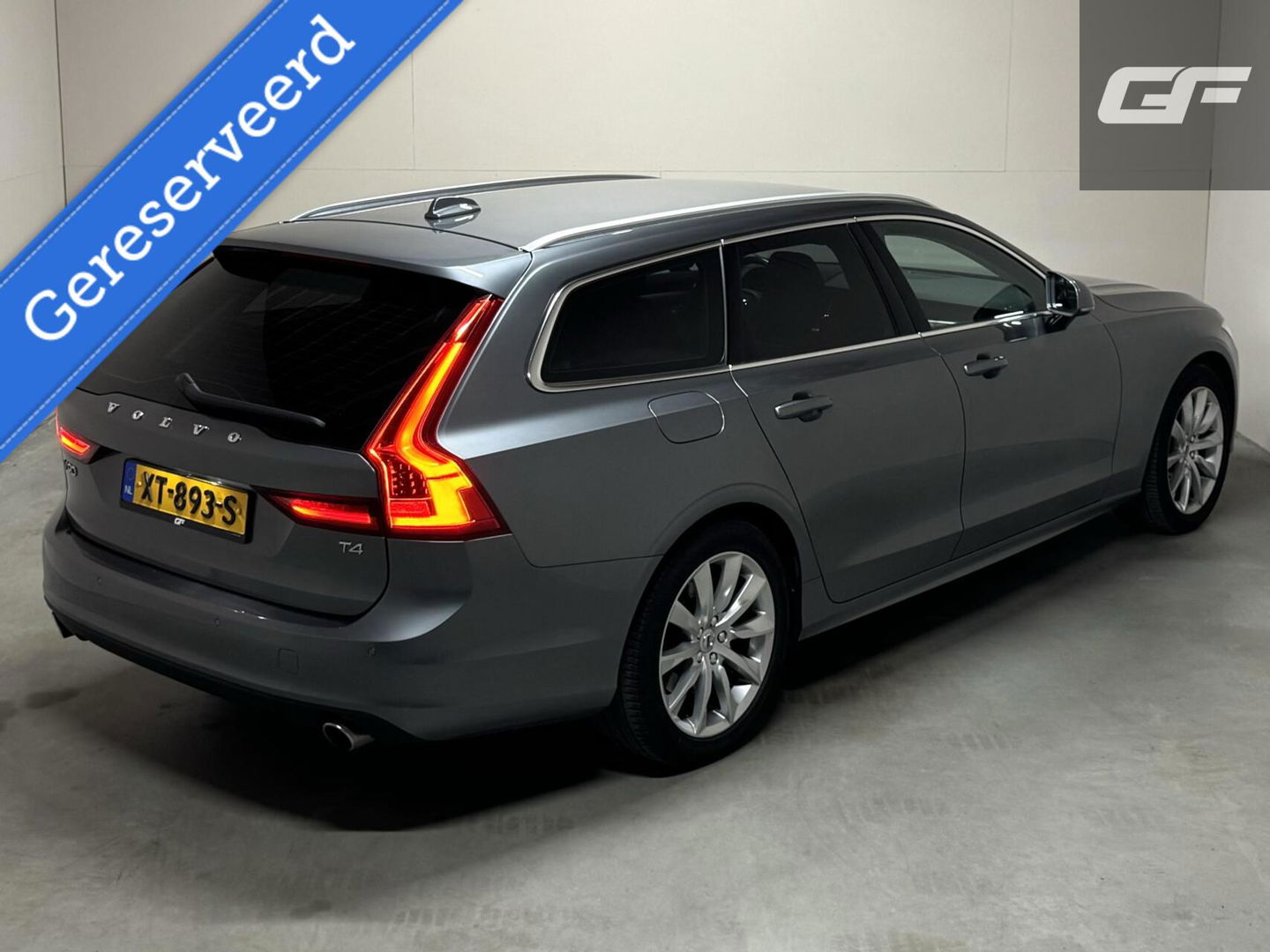 Volvo V90 2.0 T4 Momentum Leer Carplay Autopilot Trekh. NAP