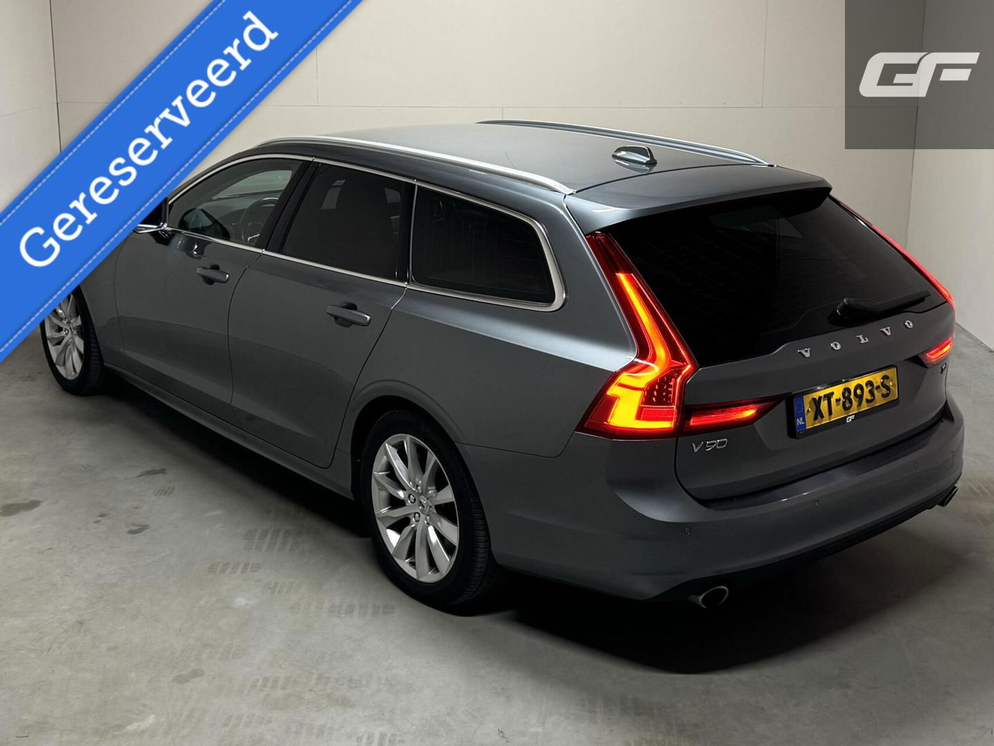 Volvo V90 2.0 T4 Momentum Leer Carplay Autopilot Trekh. NAP