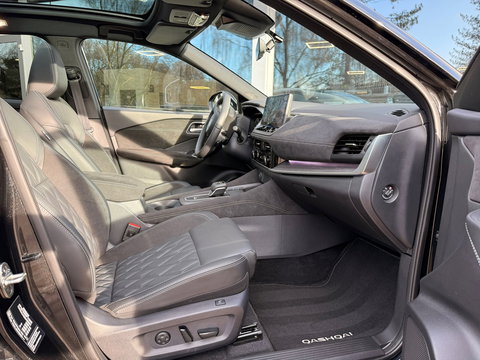 Nissan QASHQAI 1.3 MHEV Xtronic Tekna Plus I Massage I H.U.D I BOSE I Matrix Led