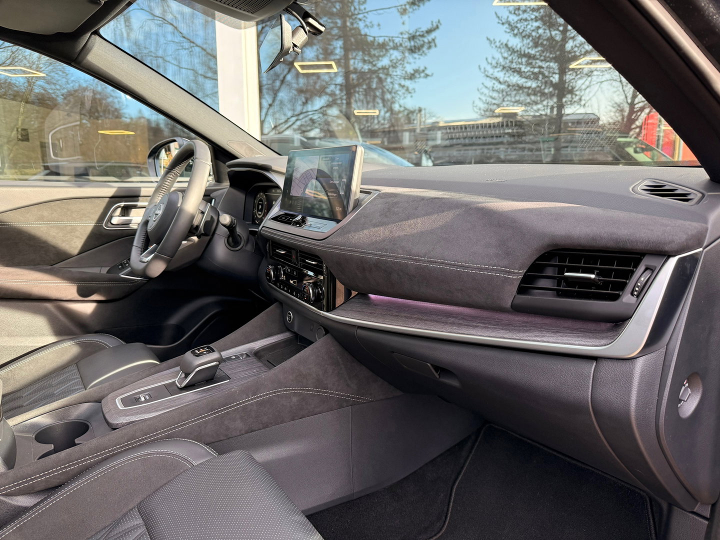 Nissan QASHQAI 1.3 MHEV Xtronic Tekna Plus I Massage I H.U.D I BOSE I Matrix Led