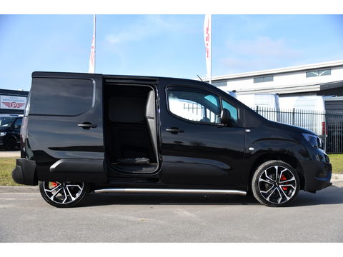 Opel Combo 1.5D L1H1 Black Edition Cruise, Carplay, 102pk, Multimedia, Trekhaak, Airco, Sensoren, Uniek!