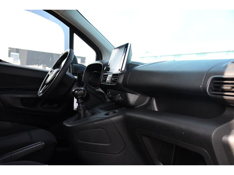 Opel Combo 1.5D L1H1 Black Edition Cruise, Carplay, 102pk, Multimedia, Trekhaak, Airco, Sensoren, Uniek!