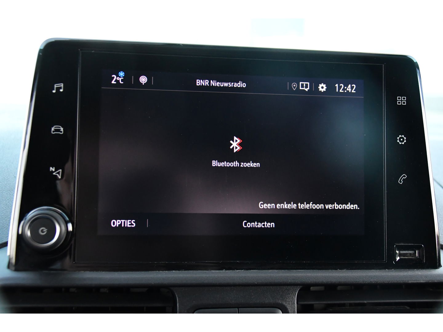 Opel Combo 1.5D L1H1 Black Edition Cruise, Carplay, 102pk, Multimedia, Trekhaak, Airco, Sensoren, Uniek!