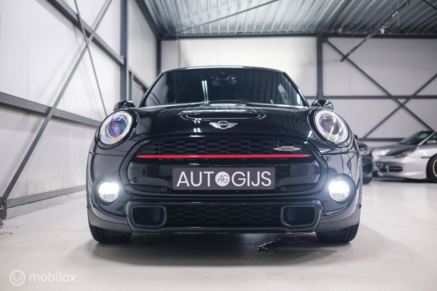 MINI Mini 2.0 Cooper S JCW Package | Kuipstoelen | JCW exhaust | Camera | Adaptive cruise | HUD | Xenon | Flippers |
