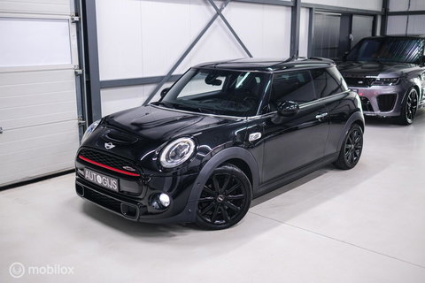 MINI Mini 2.0 Cooper S JCW Package | Kuipstoelen | JCW exhaust | Camera | Adaptive cruise | HUD | Xenon | Flippers |