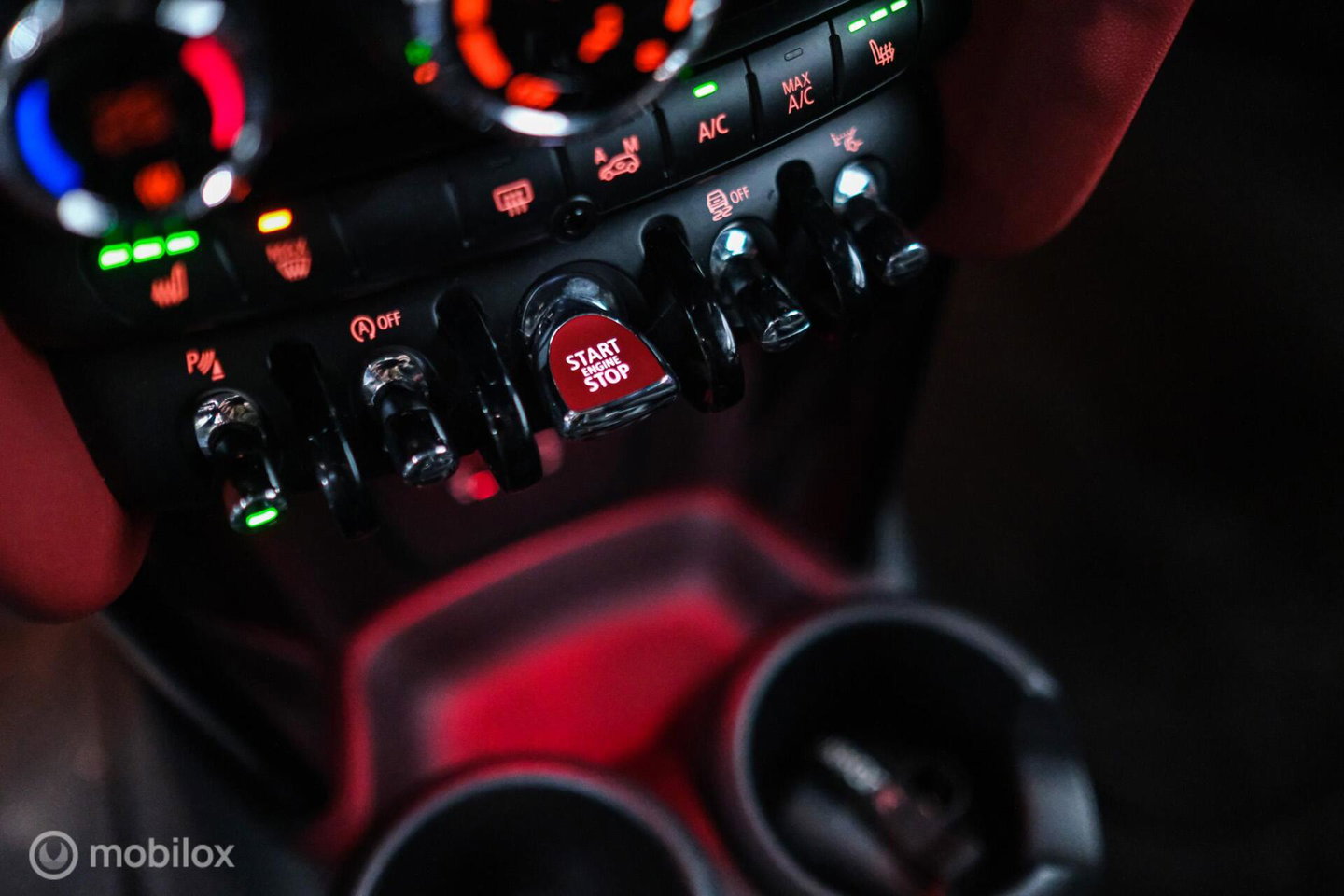 MINI Mini 2.0 Cooper S JCW Package | Kuipstoelen | JCW exhaust | Camera | Adaptive cruise | HUD | Xenon | Flippers |