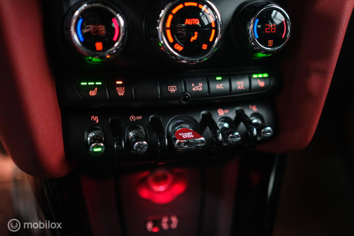 MINI Mini 2.0 Cooper S JCW Package | Kuipstoelen | JCW exhaust | Camera | Adaptive cruise | HUD | Xenon | Flippers |