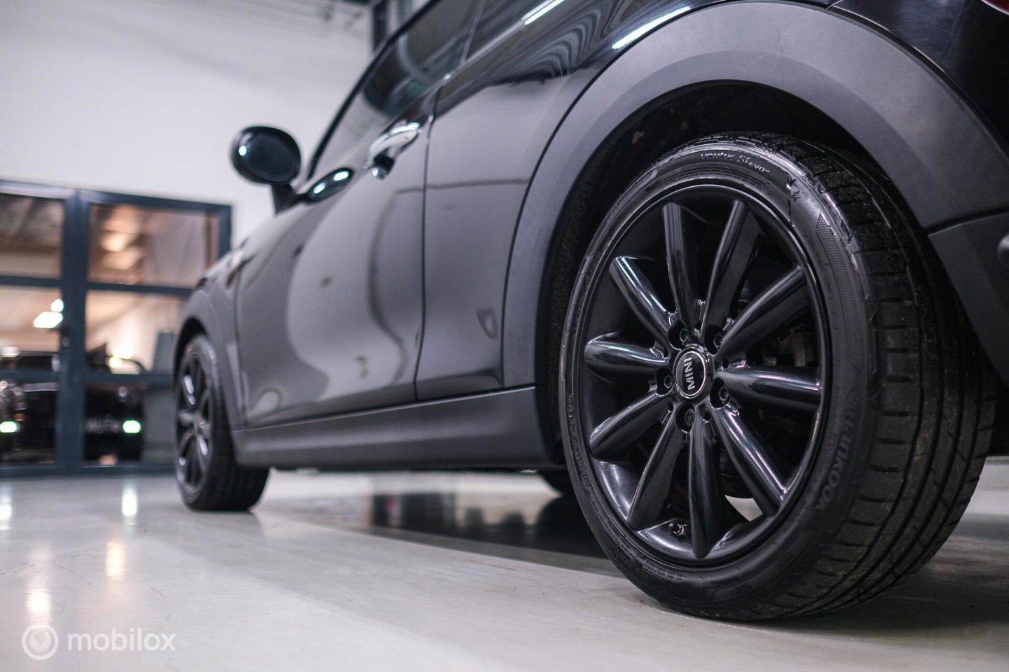 MINI Mini 2.0 Cooper S JCW Package | Kuipstoelen | JCW exhaust | Camera | Adaptive cruise | HUD | Xenon | Flippers |