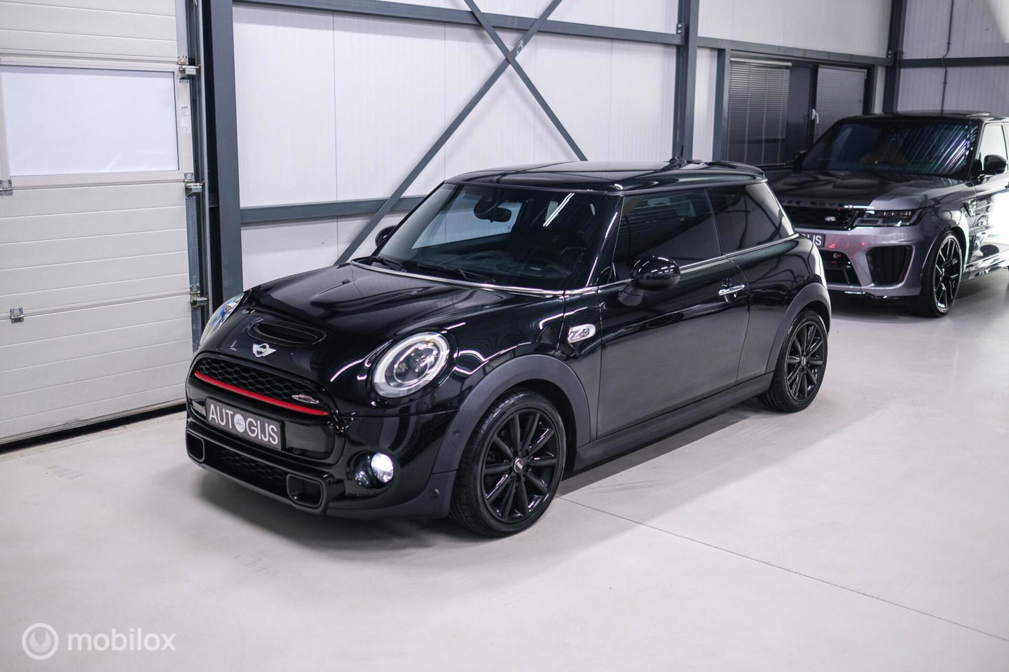 MINI Mini 2.0 Cooper S JCW Package | Kuipstoelen | JCW exhaust | Camera | Adaptive cruise | HUD | Xenon | Flippers |