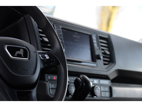 MAN TGE 2.0 L3H3 PB Edition Camera, Cruise, Carplay, LED, Clima, Stoelverwarming, Trekhaak, 140pk, Sensoren, Leder, Uniek!