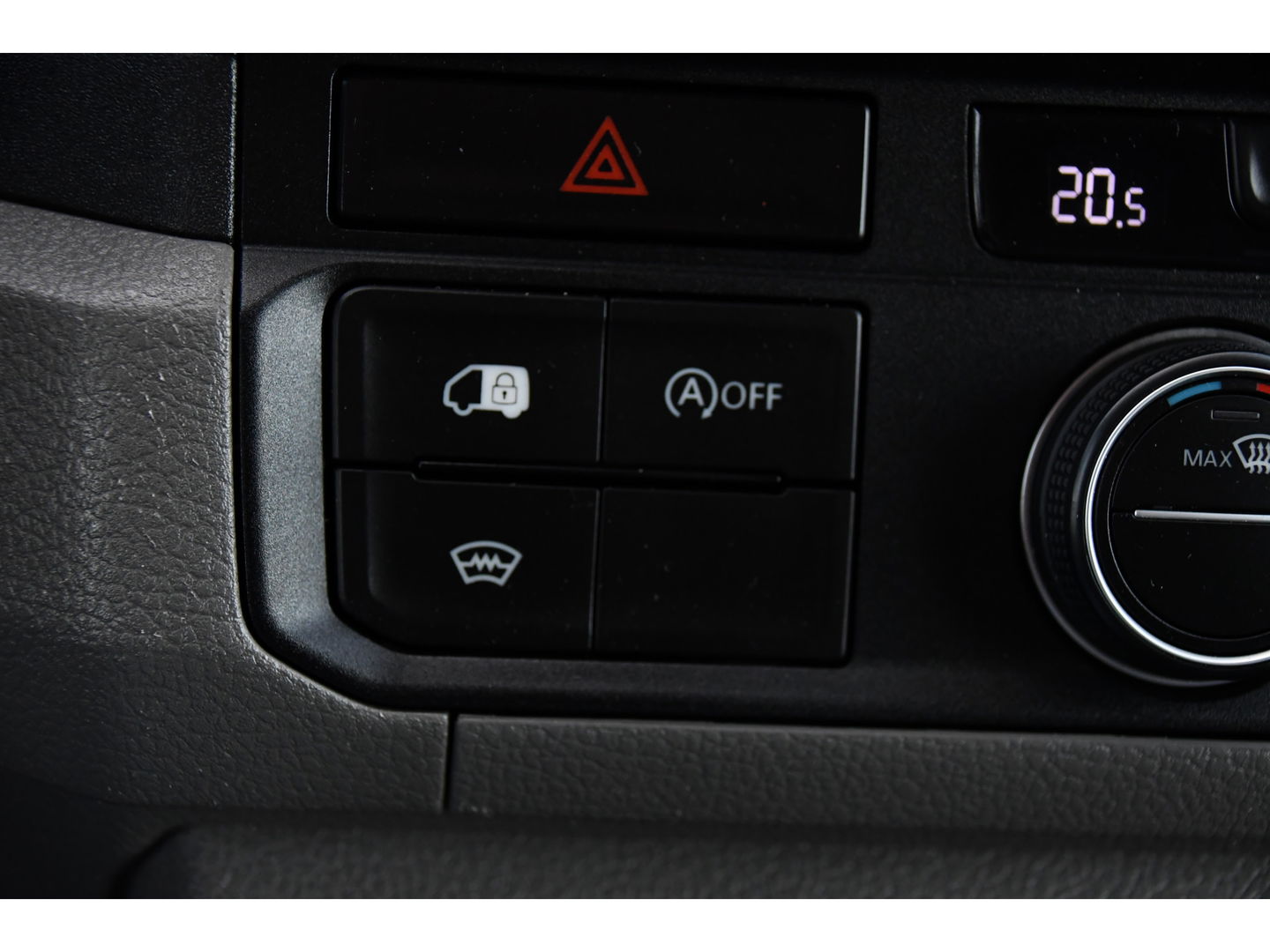 MAN TGE 2.0 L3H3 PB Edition Camera, Cruise, Carplay, LED, Clima, Stoelverwarming, Trekhaak, 140pk, Sensoren, Leder, Uniek!