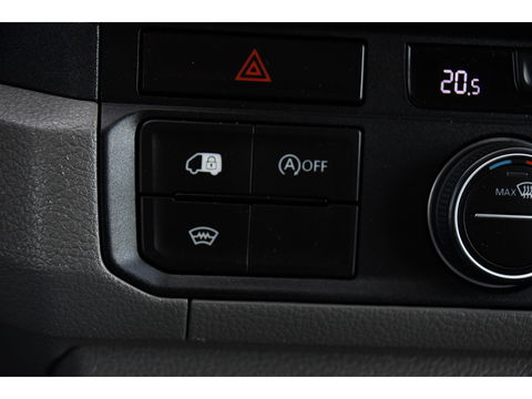 MAN TGE 2.0 L3H3 PB Edition Camera, Cruise, Carplay, LED, Clima, Stoelverwarming, Trekhaak, 140pk, Sensoren, Leder, Uniek!